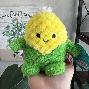 NWT 4.5” Corn Bum Bumz